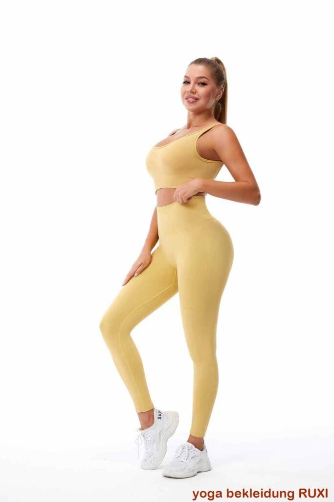 Atmungsaktive Turnshorts mit Belueftungsloechern RUXI de3522
