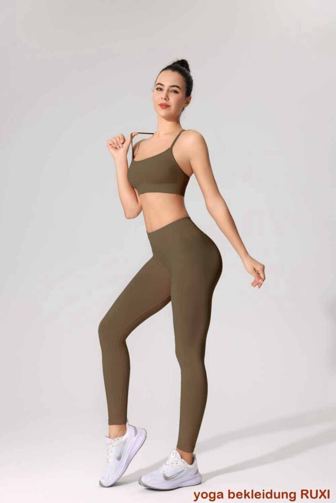 Graue sportliche Trainingsshorts fuer Damen RUXI de3395