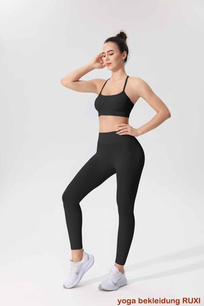 Knielange sportliche Shorts fuer Damen RUXI de3110