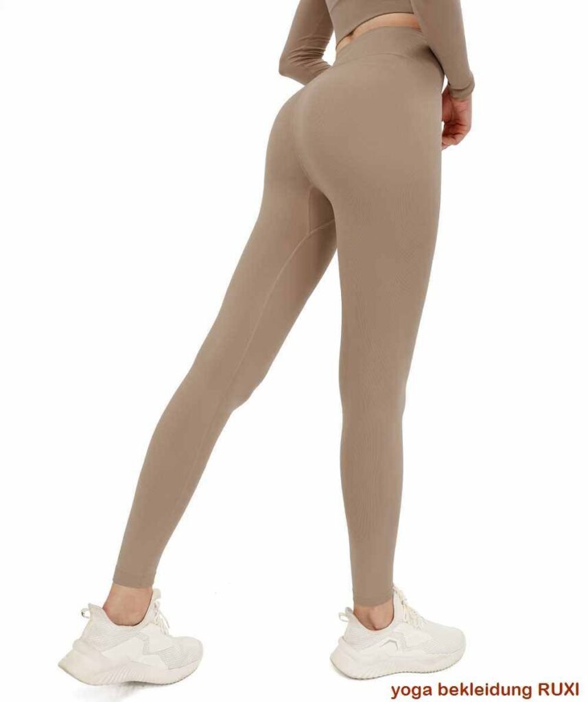 Laufshorts fuer Damen mit integrierten Tights RUXI de3169