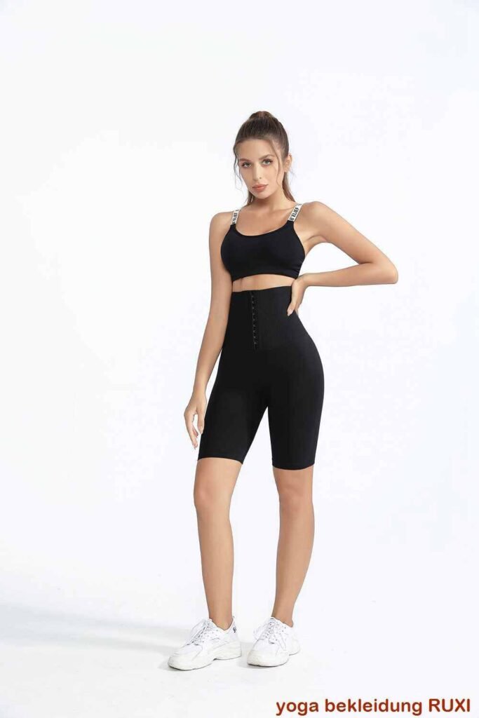 Lycra Laufshorts fuer Herren sportliche Passform RUXI