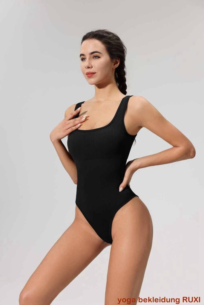 Set aus Sport BH und Boyshorts mit bequemer Passform RUXI