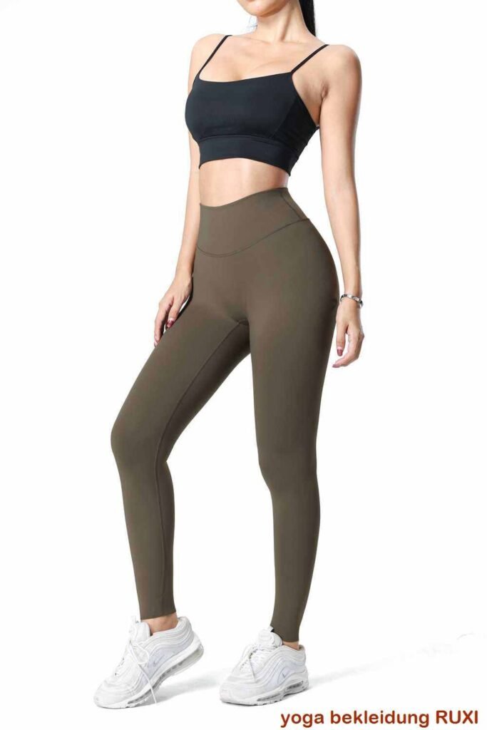 Sportliche Fussballshorts fuer Damen RUXI de3515