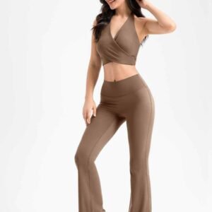 Weisse Yogahose fuer Damen mit bequemer Stretch Passform
