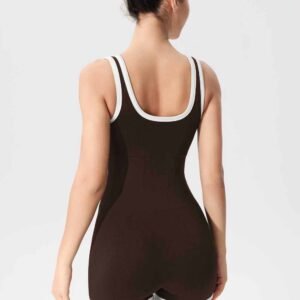 Weisse Yogahose mit ultra fit Passform fuer Damen RUXI