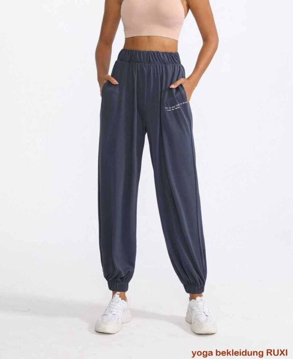 Yoga Shorts in uebergroesse fuer Damen bequeme Passform RUXI