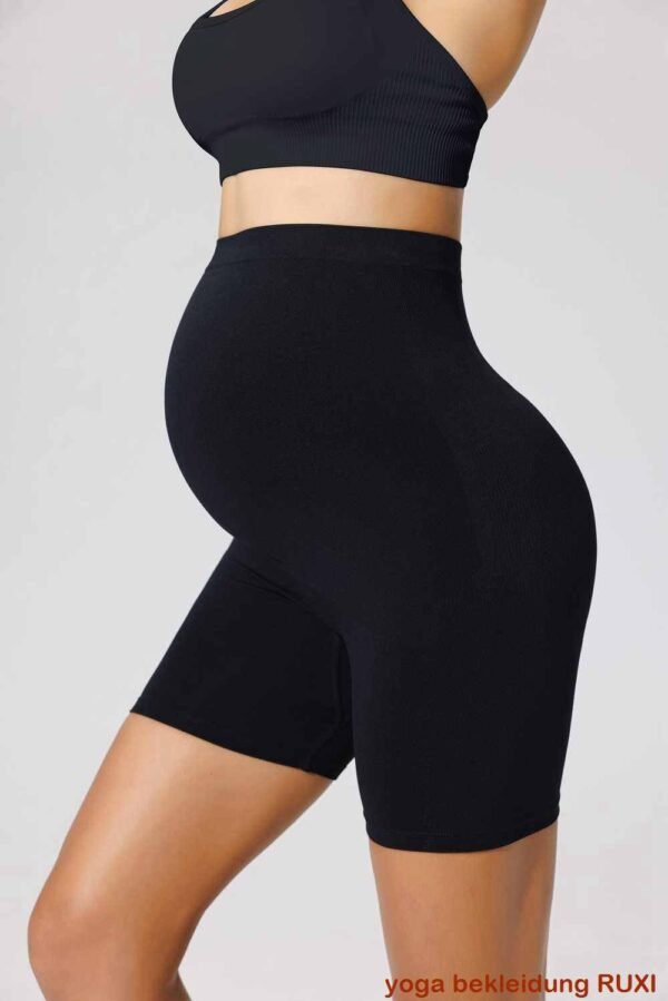 Yoga Shorts mit Geparden Print fuer aktiven Komfort RUXI